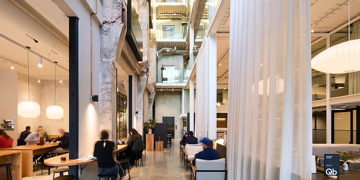 Akin Cafe Qb Studios